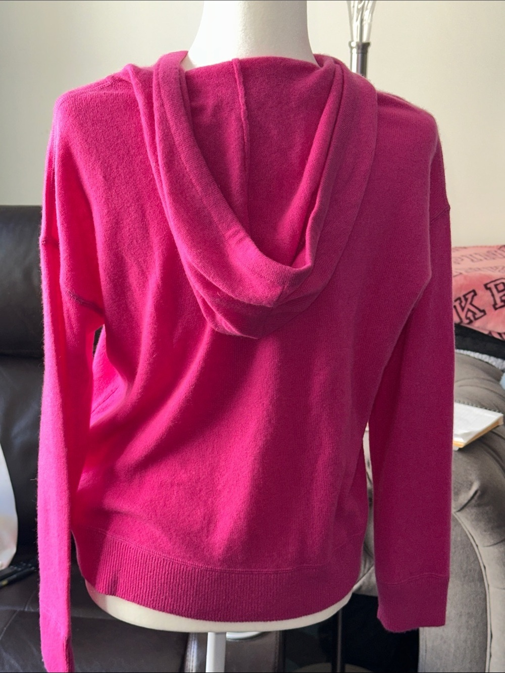 Bloomingdale's C for Cashmere Hot Pink Cashmere Sweater - Picture 4 of 4